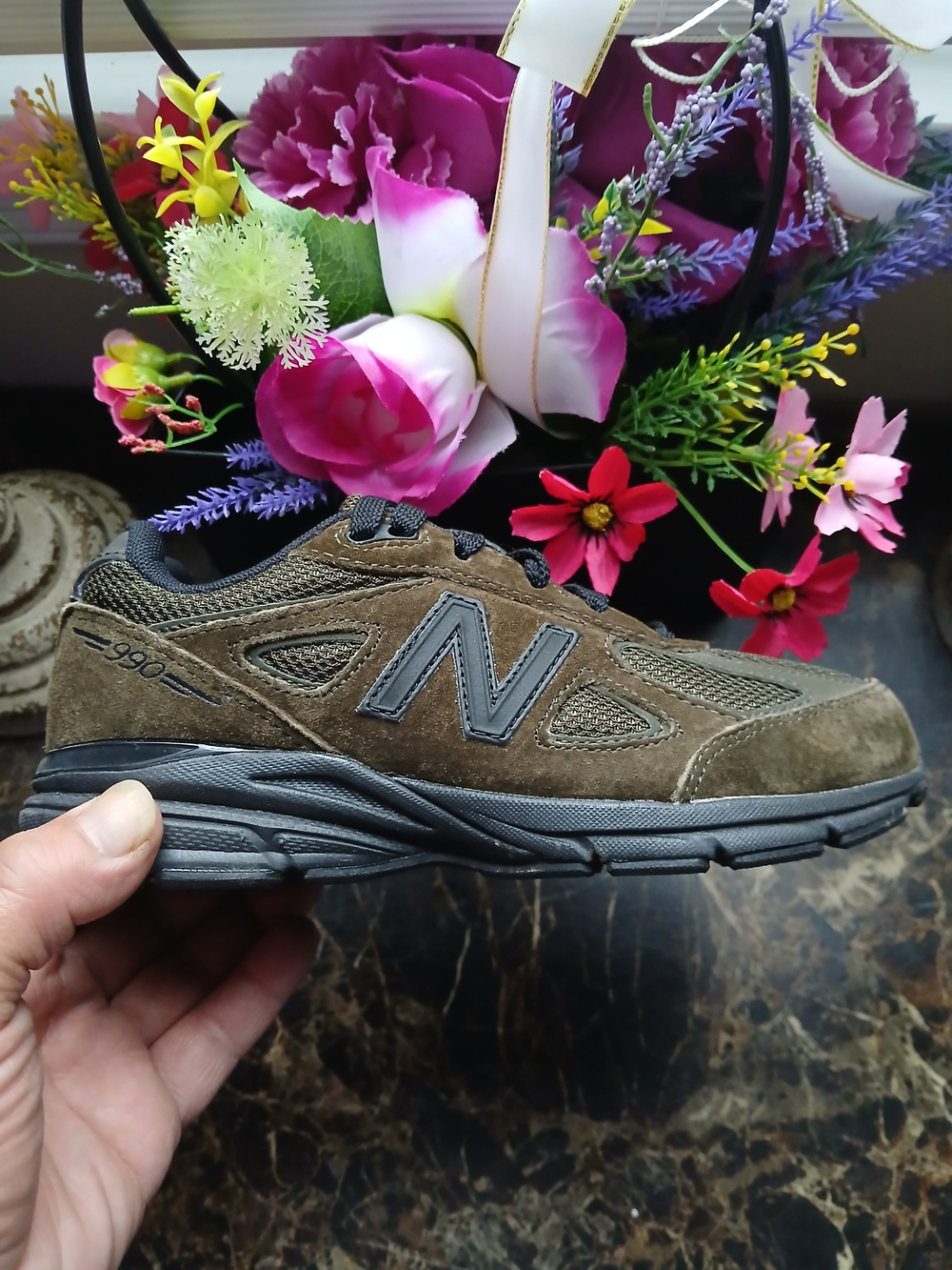 New Balance 990 V4 Comfort/Athletic Lifestyle Shoes Size 3 Youth Unisex